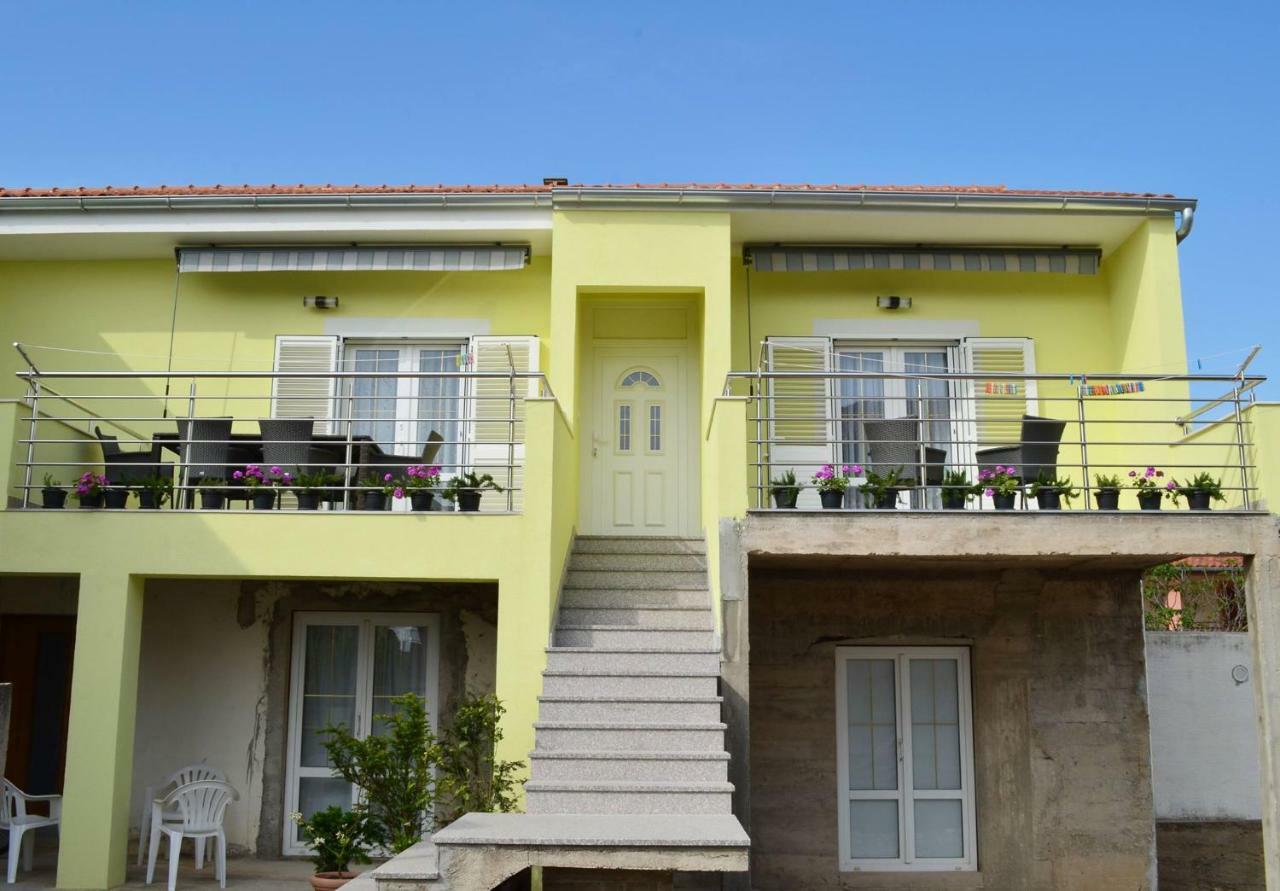 Apartman Rosa Pirovac Exterior photo