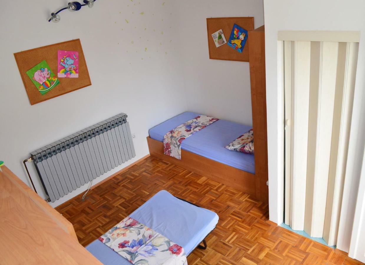 Apartman Rosa Pirovac Exterior photo
